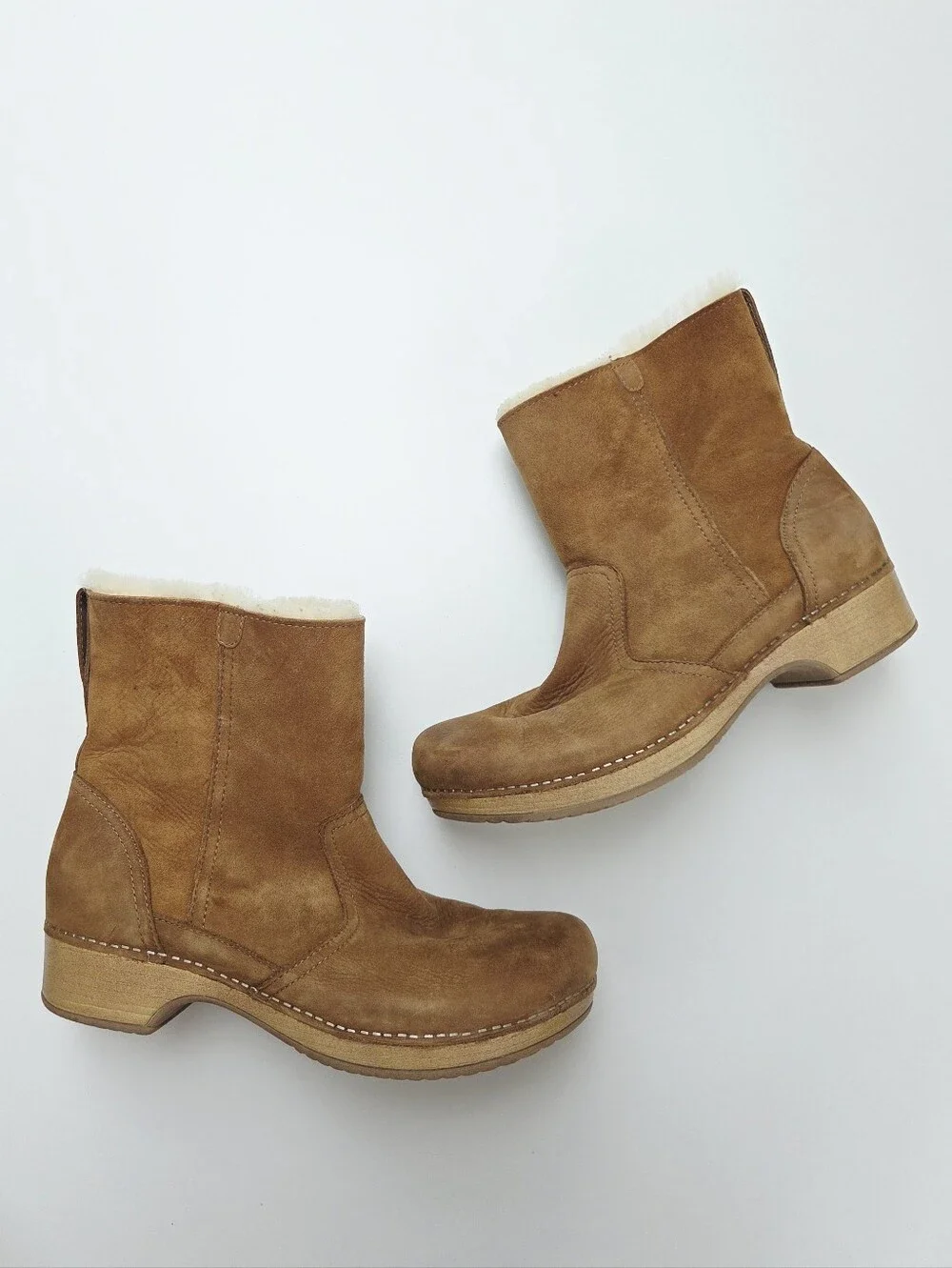 Dansko bettie genuine shearling lined boot Tan Brown Size 40